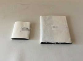 矢島美穂子のGALERIE3「思い出を整える」大切な思い出を感じさせる２枚の写真を整える３