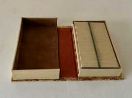 矢島美穂子のGALERIE4＜心の実家＞をつくる「折りたたみ『三連式戒名』屏風仕立て」と携帯用の箱をつくる２