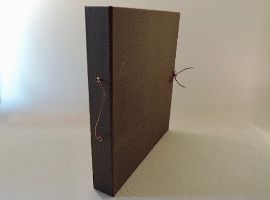 矢島美穂子のGALERIE3「ファイルに整える」思い出の紙類をファイルに整える３